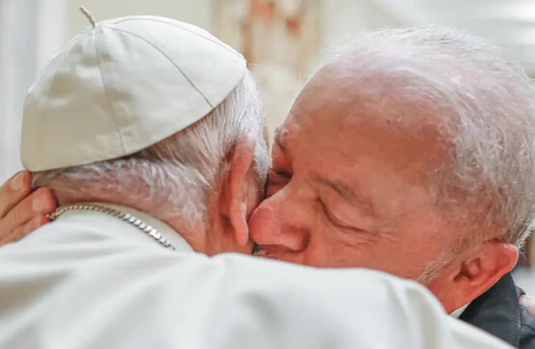 Lula celebra Francisco como o papa da esperança, da alegria e da paz