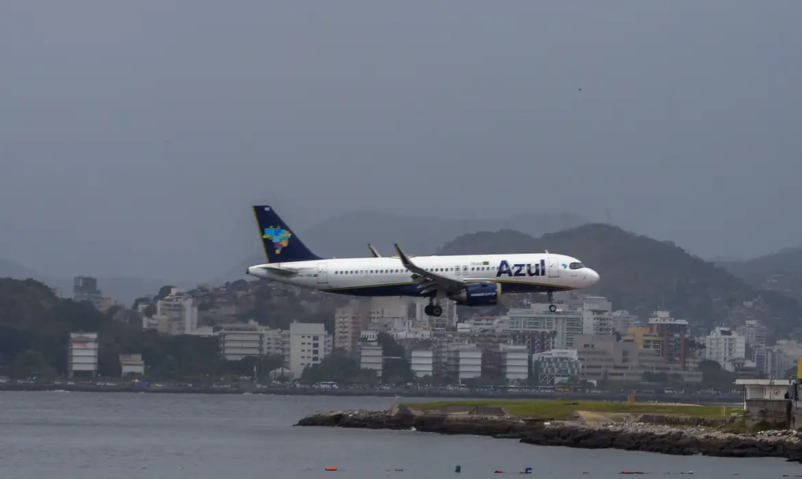 Azul
