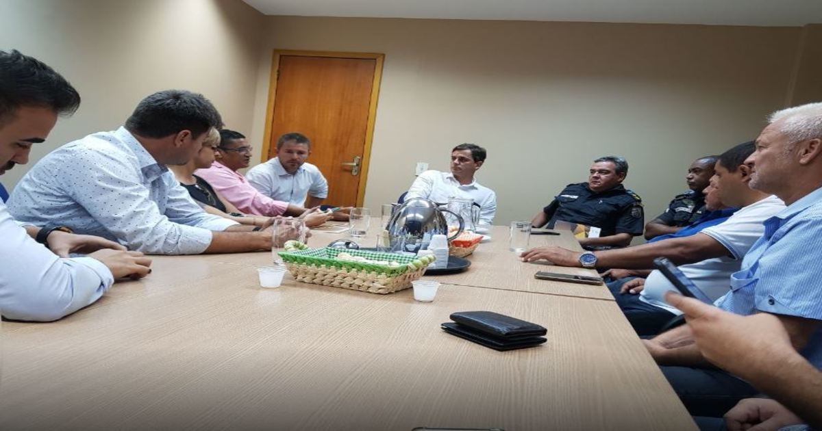 Reunião na Prefeitura discute segurança de Maricá.
