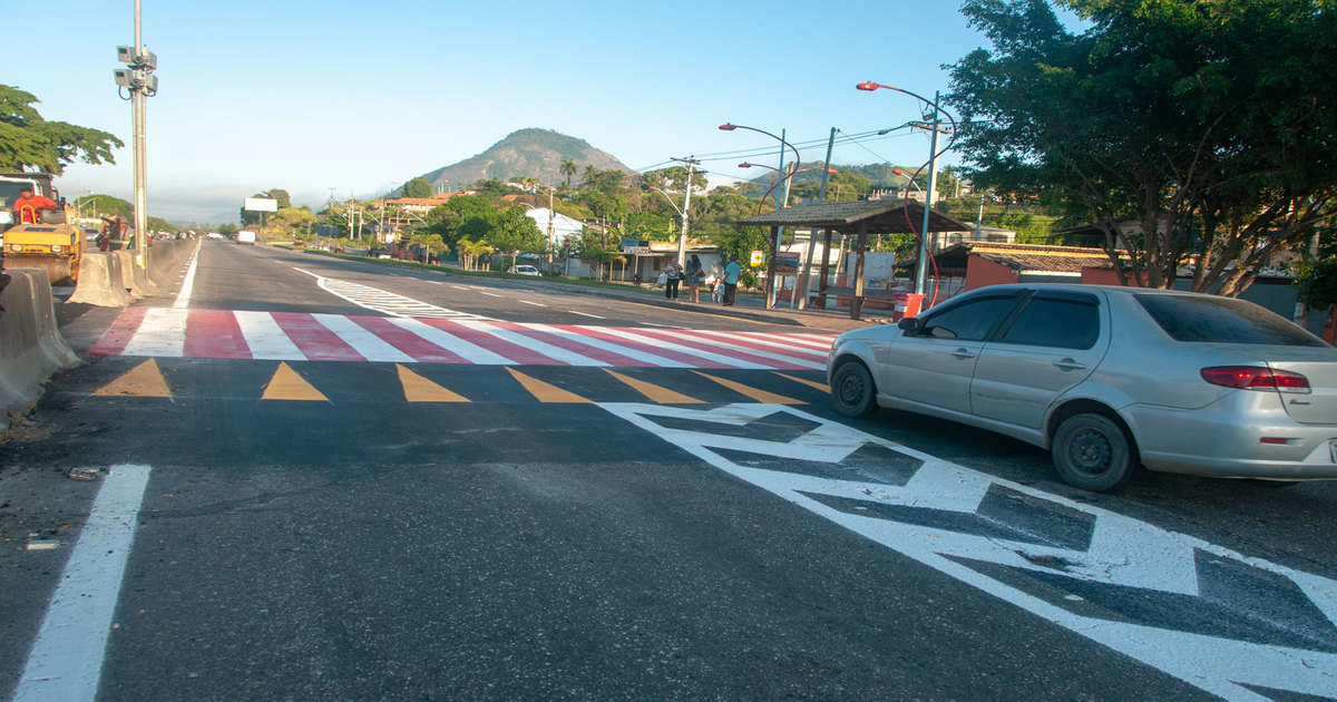 Maricá finaliza primeiro dos quatro redutores de velocidade na RJ-106