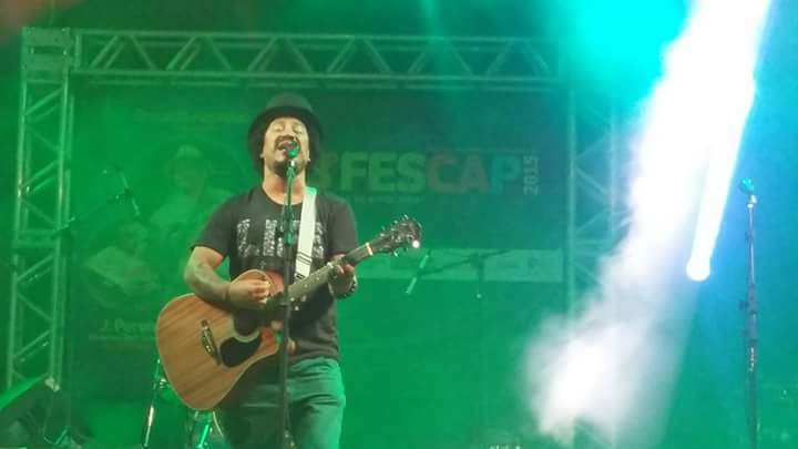 Lalinha Walas se apresentará nesta sexta-feira