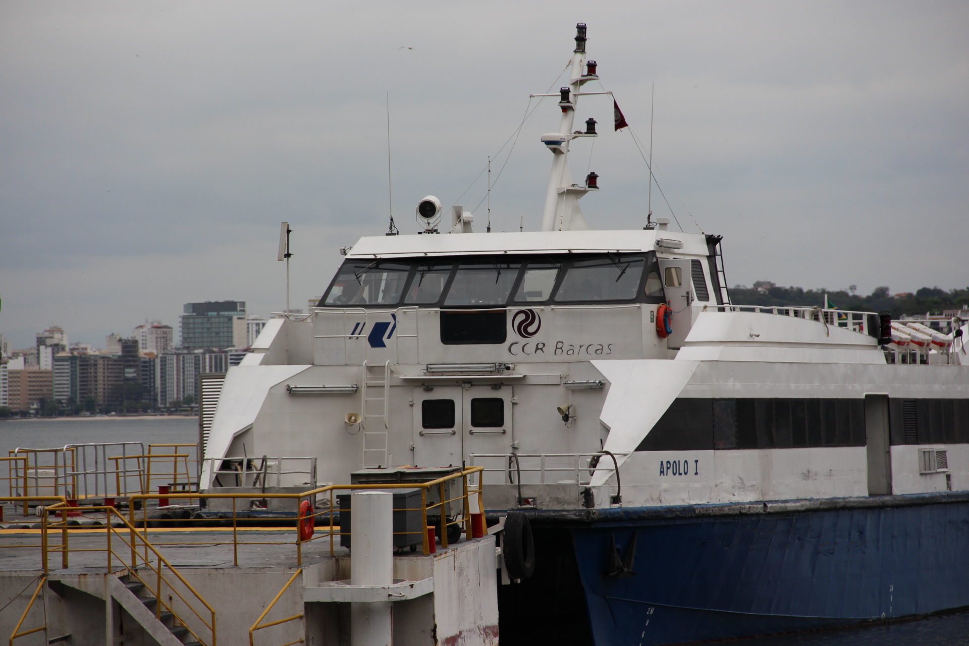 Feriados chegando…veja os horários das Barcas