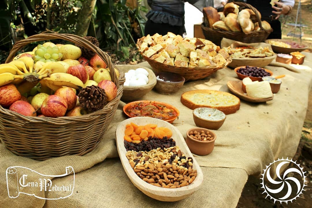 Old NOrse cap 5 comidas típicas