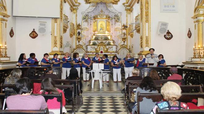 Coral Allons Chanter no encontro de corais em Maricá