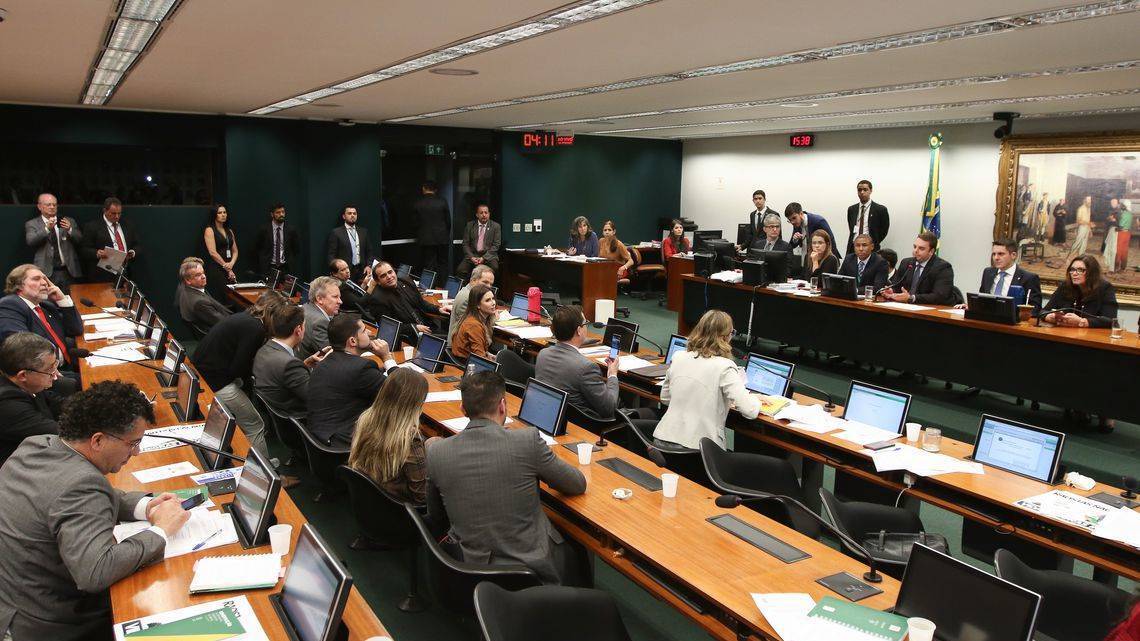 Prisão em segunda instância é aprovada na Câmara