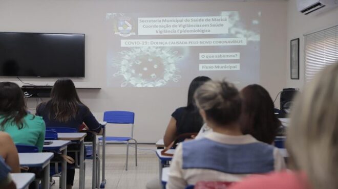 Profissionais de saúde capacitados sobre coronavírus