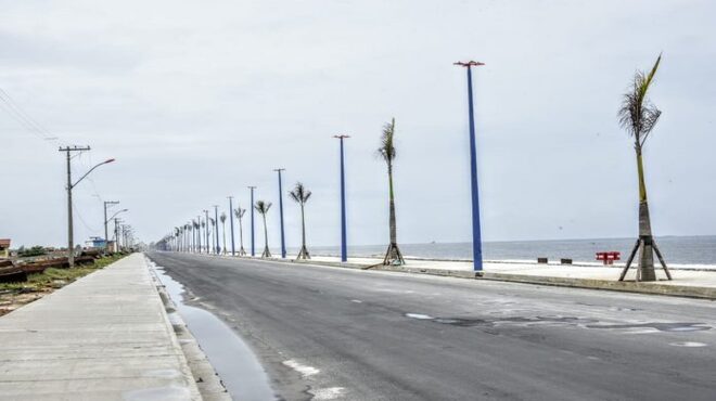 Praias vazias, comércio vazio, no sábado e domingo em Maricá