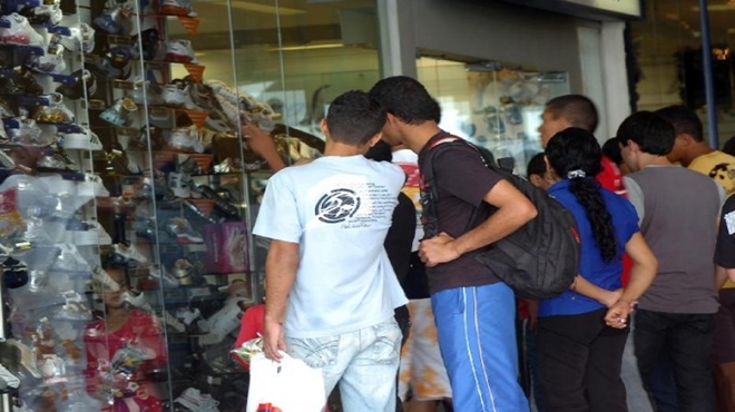 restrições impostas pelo coronavírus shopping centers