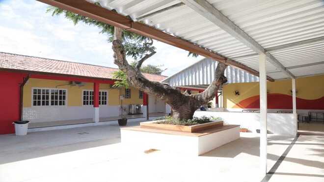 Escola da Divinéia é revitalizada pela Prefeitura