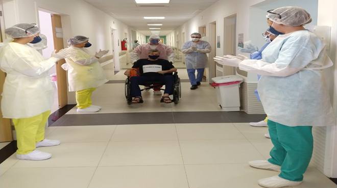 Mais um motivo de alegria, mais um paciente curado em Maricá