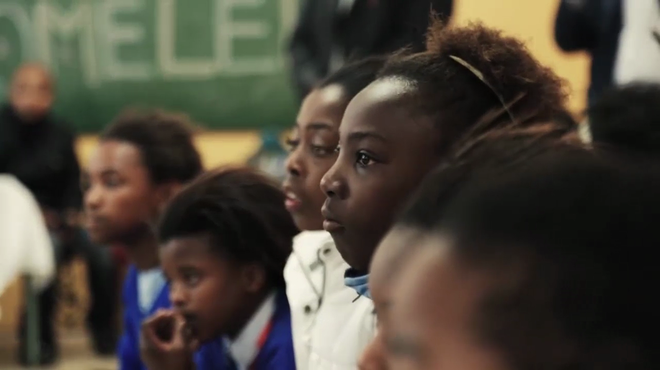 Nove em cada dez brasileiros dizem que negros têm mais chance de serem abordados de forma violenta pela polícia