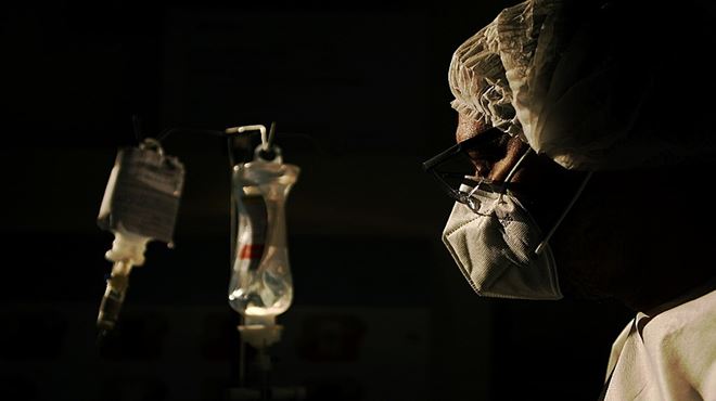 Falta até água e sabão: atenção básica à saúde combate a covid em meio à precarização