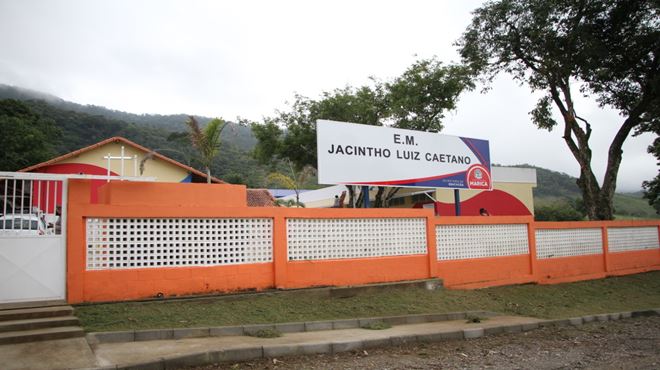 Maricá entrega E.M. Jacintho Luíz Caetano reformada