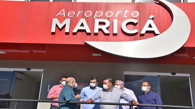Fabiano Horta apresenta Aeroporto de Maricá a Axel Grael e Rodrigo Neves