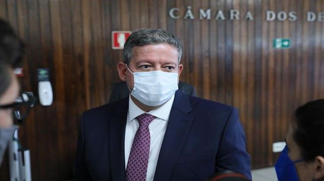 Lira diz que não há materialidade e disposição política para impeachment neste momento