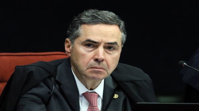 Atuar para impedir eleição configura crime de responsabilidade, diz Barroso
