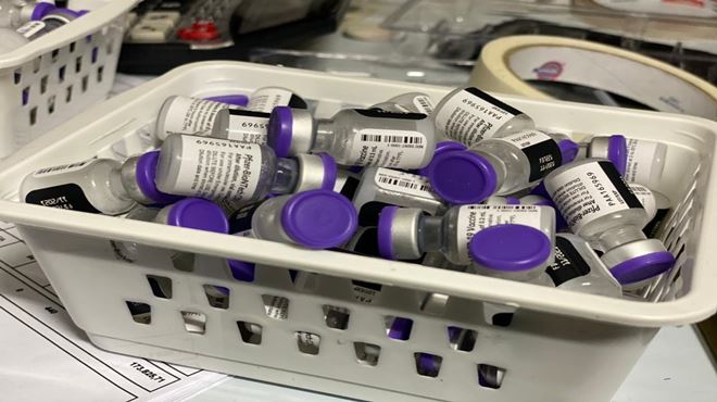 Maricá recebe remessa de vacinas para apenas mais um dia de vacinação contra Covid-19