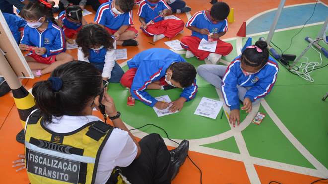 Oficina sobre educação no trânsito