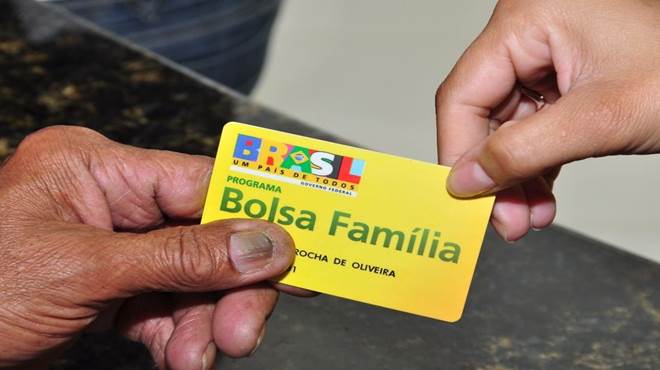 Bolsa Família: governo quer cortar 100 mil beneficiários no Nordeste