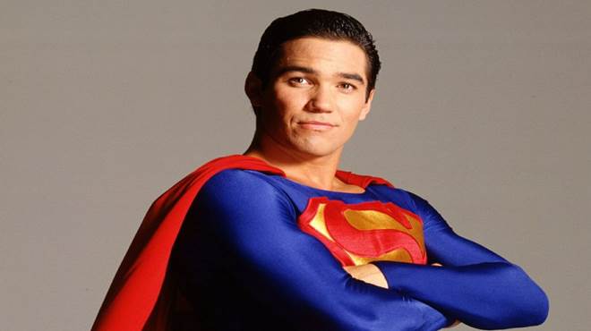 Superman dos anos 90, Dean Cain critica herói bissexual em nova edição