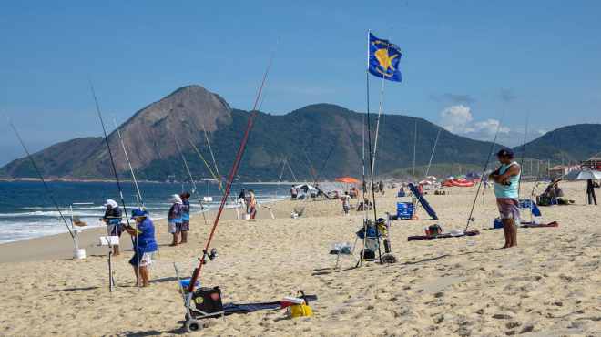 Maricá auxilia pescadores a retirarem registro profissional