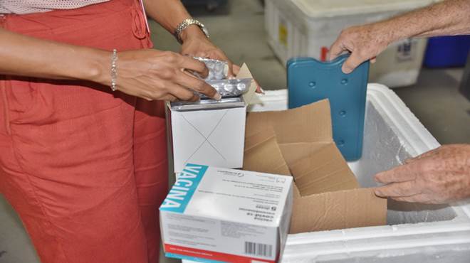 Com nova remessa de vacinas, Maricá mantém repescagem e antecipa amplia vacinação de reforço contra a covid-19