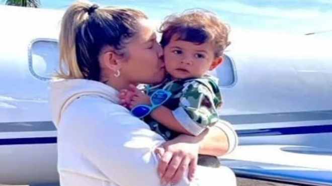 Filho de Marília Mendonça aparece pela primeira vez após morte da mãe