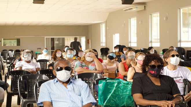 Assistência Social e Comdef levam cinema auto descrito a Itapeba