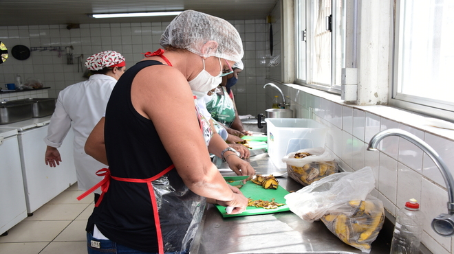 Maricá capacita 237 merendeiras em oficina de manipulação de alimentos