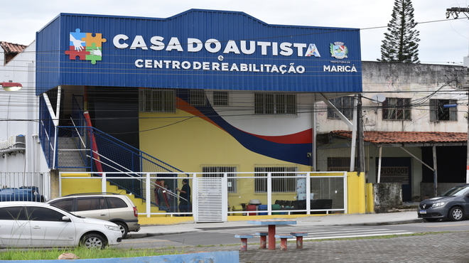 Maricá promove oficina de produção de ovos de chocolate para PcD