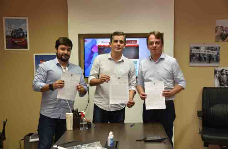 Prefeitura de Maricá firma parceria com Detran para instalação de posto de serviços