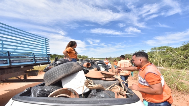 Prefeitura de Maricá recolhe 20 toneladas de lixo da restinga em parceria com Inea