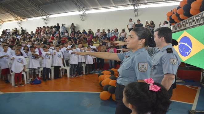 Prefeitura e Proerd realizam formatura de mais de mil alunos da rede municipal de ensino