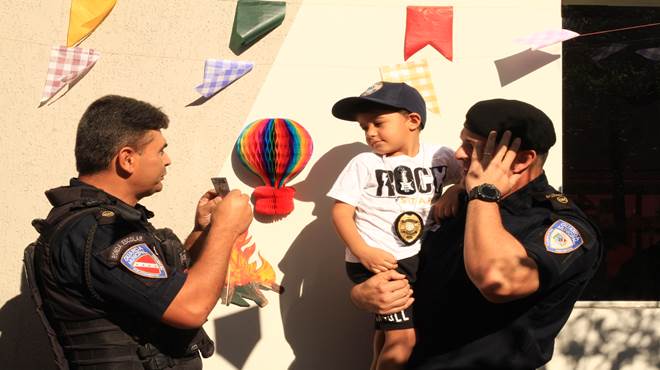 Guarda Municipal faz café da manhã junino