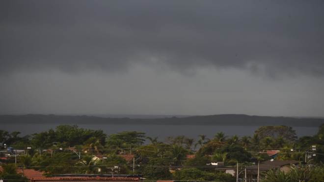 Defesa Civil de Maricá emite alerta de chuva fraca a ocasionalmente moderada, de forma isolada, neste sábado (25/06)