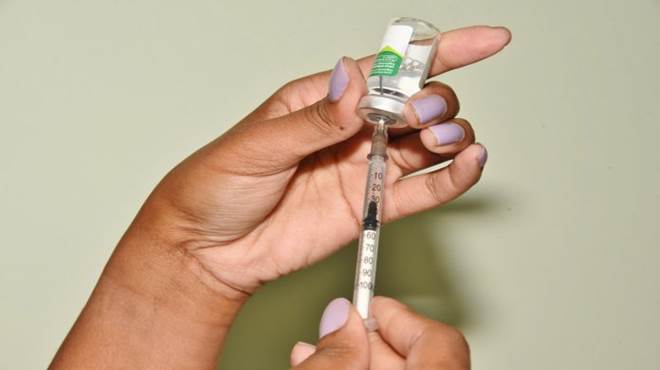 Covid-19: Dose de reforço chega aos adolescentes imunossuprimidos na segunda-feira (20/06)