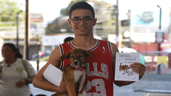 Vinte e dois cães são adotados na feira de Adoção Animal neste domingo (17/07)