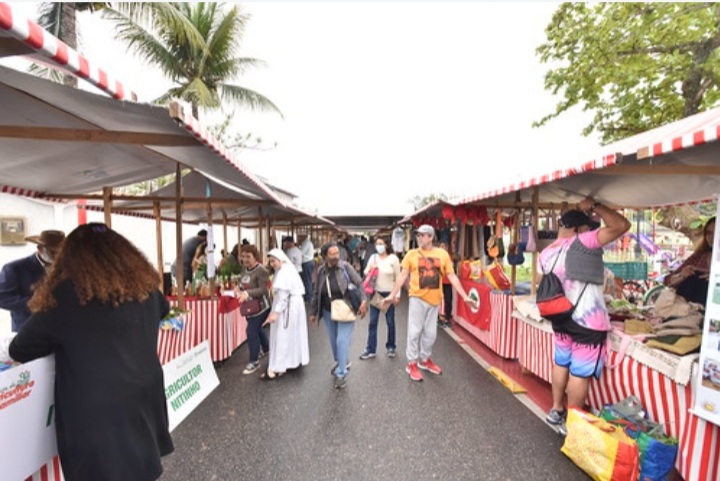 Feira de Agricultura Familiar reúne produtores e movimenta Araçatiba