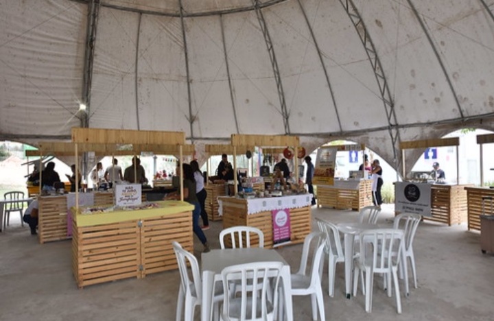 Agosto Dourado é tema da Feira da Colmeia em Itaipuaçu