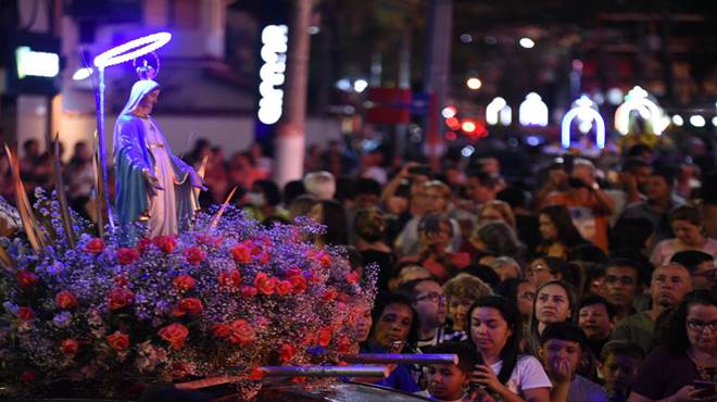 Festa da Padroeira terminou com show católico na segunda-feira (15/08)