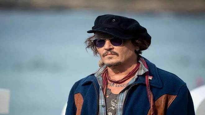 Johnny Depp volta a dirigir filme depois de 25 anos