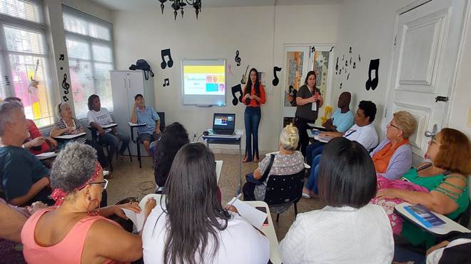 Casa da Terceira Idade recebe palestra sobre envelhecimento ativo