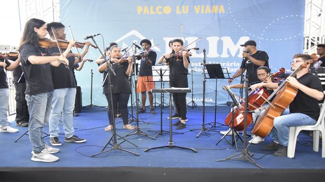 Orquestra da Grota levou clássicos da música para a Flim