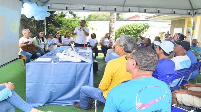 Casa do Idoso de Maricá recebe palestra sobre combate ao câncer de próstata