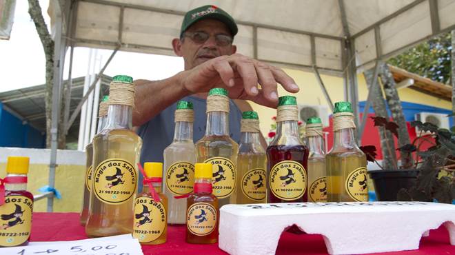 Artesanato, especiarias e história fazem alegria dos frequentadores do Espraiado de Portas Abertas