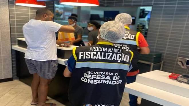 Defesa do Consumidor descartou mais de 4 toneladas de alimentos impróprios em fiscalizações realizadas em 2022