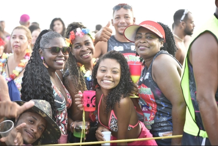 Desfile do Tromba Nervosa e show do Cordão do Bola Preta agitam o terceiro dia