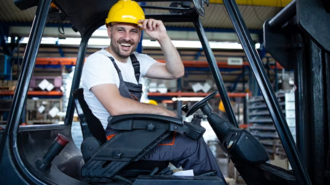 No mês da segurança do trabalho, relembre as normas que asseguram a proteção dos operadores de empilhadeir