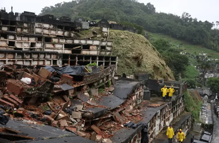 Sobe para oito total de mortos por chuvas no estado do Rio