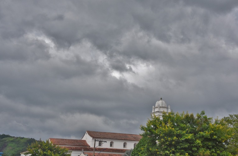 Maricá continua com previsão de chuva até quarta-feira (27/03)